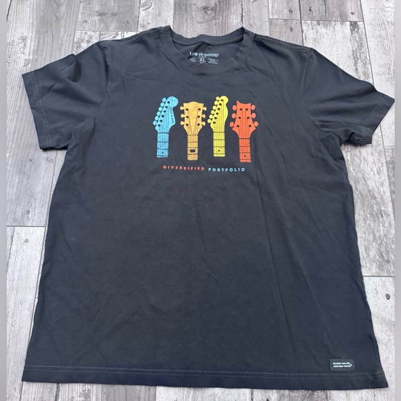 Life is Good Diversified Portfolio Gray Graphic T Shirt Mens XL Acoustic Guitars - Picture 1 of 6
